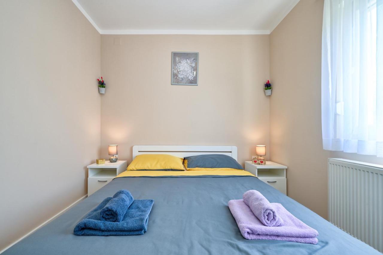 Cvetkova Hiza Sa Jacuzzijem Vila Tuheljske Toplice Exterior foto