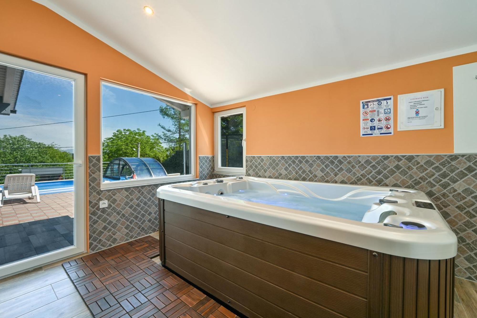 Cvetkova Hiza Sa Jacuzzijem Vila Tuheljske Toplice Exterior foto