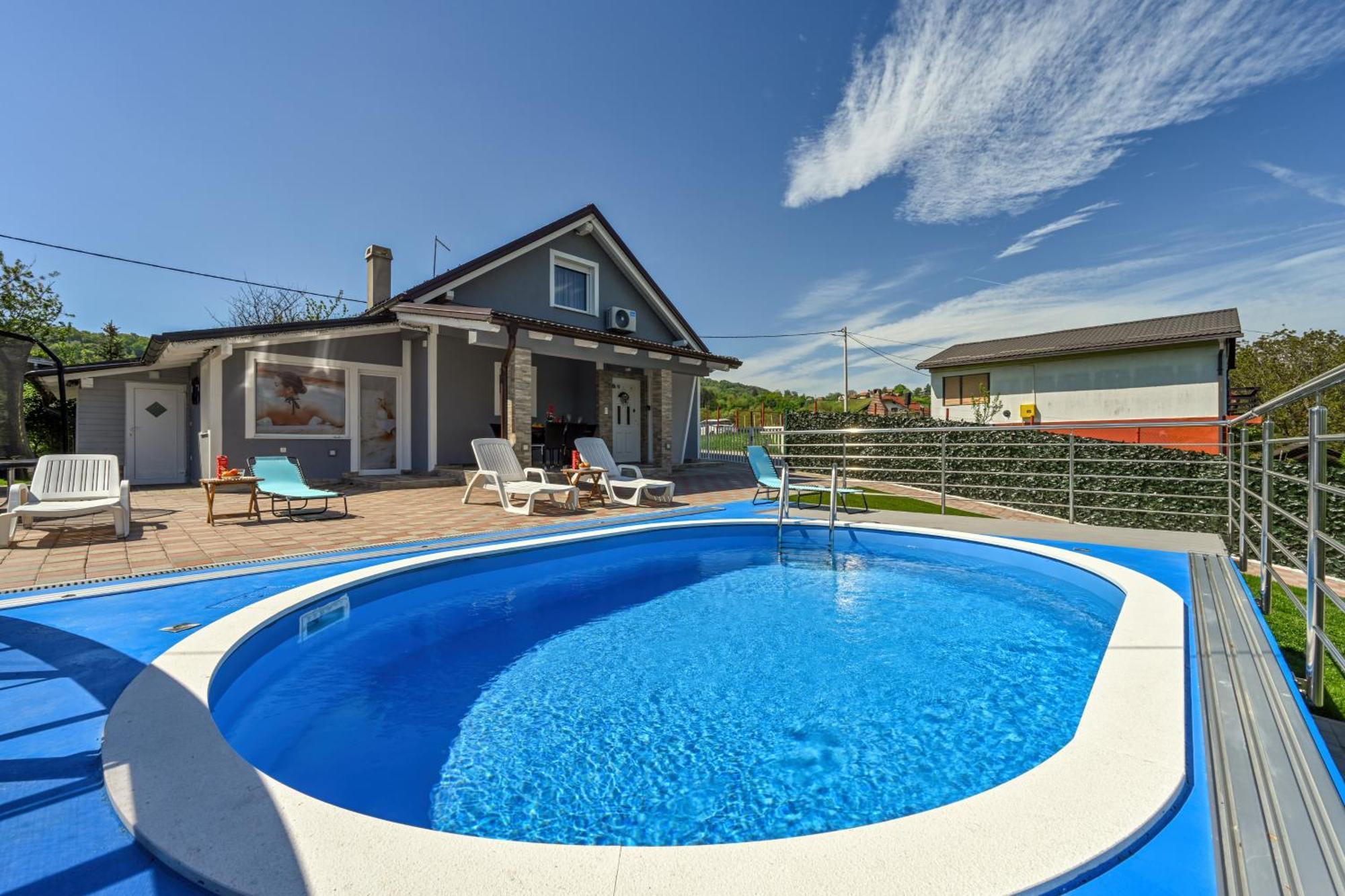 Cvetkova Hiza Sa Jacuzzijem Vila Tuheljske Toplice Exterior foto